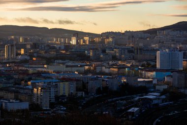 Ekim, 2018 - Murmansk, Rusya Federasyonu - Murmansk Kuzey Kutup Dairesi bulunan dünyanın en büyük şehridir. Murmansk Barents Denizi'nin Kola Bay rocky Doğu kıyısında yer alan.