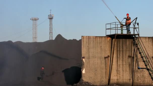 Kömür Tozu Bastırmak Için Sulama Silah — Stok video