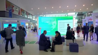 2018, Vladivostok - Vladivostok Doğu Ekonomik Forumu interaktif siteler çöpünü adada Fefu kampüste