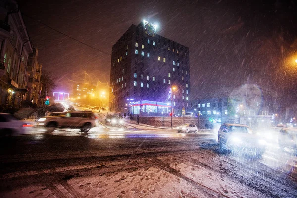 Enero Vladivostok Las Calles Cubiertas Nieve Vladivostok Los Coches Van — Foto de Stock