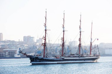 Ocak, 2018 - Vladivostok bağlantı noktası dört direkli barque 