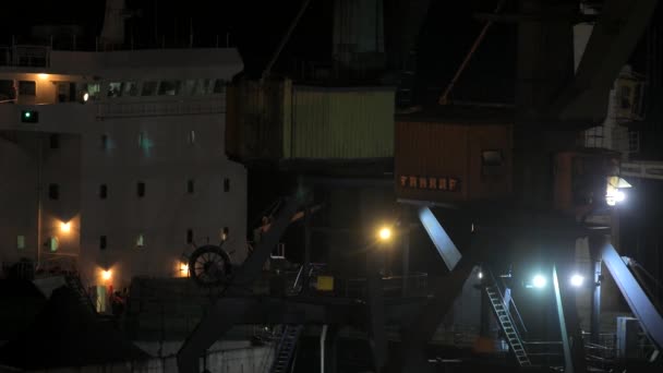 Night Loading Coal Cargo Ship Commercial Port — Stock Video