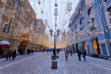 Ocak 2019, Moskova - Rusya, Moskova, başkenti Merkez sokaklarında yeni yıl tatil arifesinde dekore edilmiştir. Rusya'nın başkenti Avrupa'nın yeni yıl şehir haline geldi
