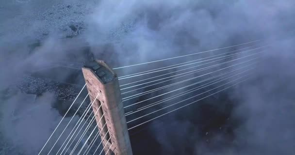 Flygande Över Vägen Och Mellan Kablar Ryska Hängbron Över Östra — Stockvideo