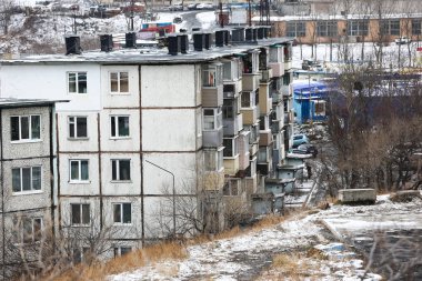 2013, Vladivostok - Vladivostok paneli ve tuğla evler konut geliştirme. Uzakdoğu'nun başkentin bölgelerinde uyku sokakları