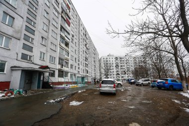 2013, Vladivostok - Vladivostok paneli ve tuğla evler konut geliştirme. Uzakdoğu'nun başkentin bölgelerinde uyku sokakları