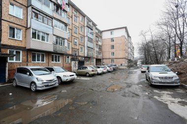 2013, Vladivostok - Vladivostok paneli ve tuğla evler konut geliştirme. Uzakdoğu'nun başkentin bölgelerinde uyku sokakları