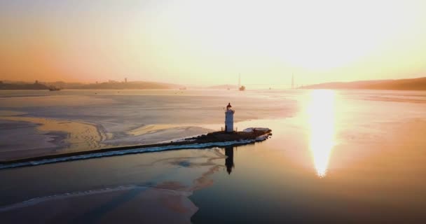 Luchtfoto Panoramisch Bovenaanzicht Van Tokarev Vuurtoren Vladivostok Vuurtoren Bevindt Zich — Stockvideo