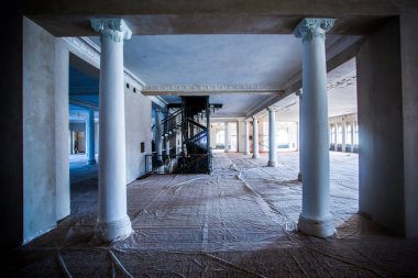 Eski Konağı Restorasyon çalışmaları sırasında geniş iç.