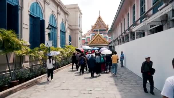 Bangkok Thaïlande Printemps 2019 Haut Stupa Doré Touristes Ambulants Wat — Video