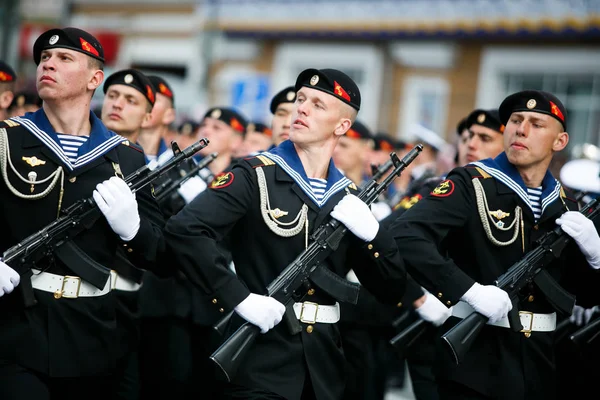 Maja 2013 Władywostok Primorsky Krai Kolumny Żołnierzy Armii Rosyjskiej Parada — Zdjęcie stockowe