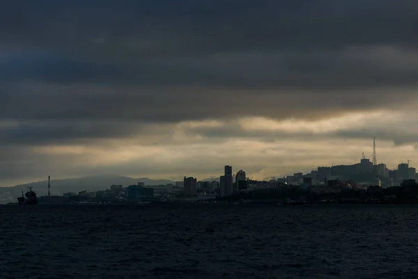 Costa Vladivostok Desde Mar Vladivostok Inclemencias Del Tiempo Fachada Del — Foto de Stock