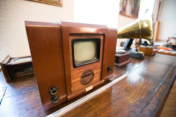 Televisión Vieja Una Tienda Chatarra — Foto de Stock