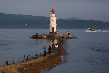 Tokarevsky deniz feneri Uzak Doğu denizlerinin en eski deniz fenerlerinden biridir ve Vladivostok'taki Büyük Peter Körfezi'dir. Dahili 1876.