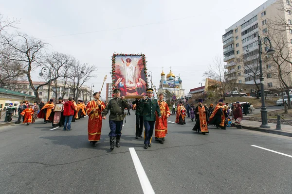 2014 Березня Владивосток Росія Православна Хресний Хід Центральній Вулиці Владивостока — стокове фото