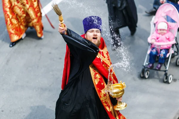 Březen 2014 Vladivostok Rusko Pravoslavný Náboženský Průvod Centrální Ulici Vladivostok — Stock fotografie