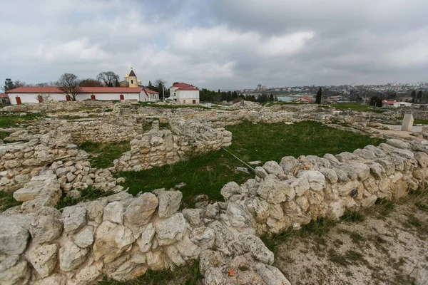 Marzec 2014 Sevastopol Ruiny Historycznego Pomnika Nekropolii Chersońskiej Sewastopolu — Zdjęcie stockowe