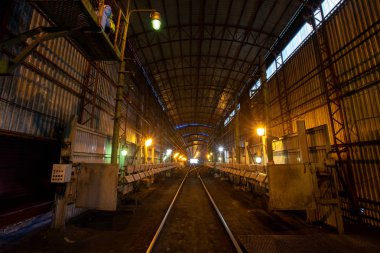 Soğuk trenlerin geçişi için teknolojik demiryolu tüneli