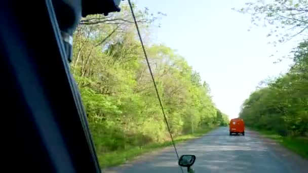 Вітрового Скла Автомобіля Відкривається Чудовий Вид Туристичний Автомобіль Їде Мальовничій — стокове відео