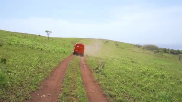 Zomer 2019 Primorsky Krai Rusland Oranje Expeditie Minibus Sable Rijdt — Stockvideo