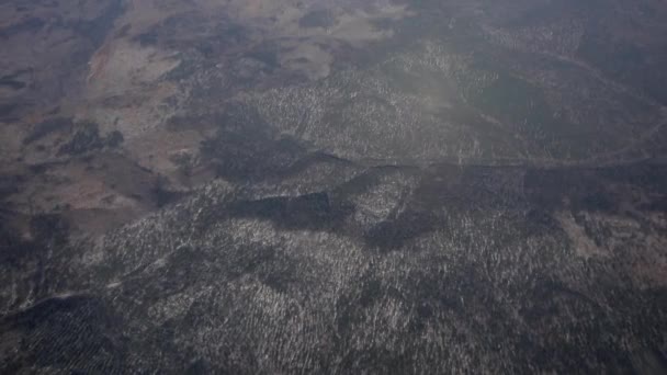 Bir Uçağın Lombozundan Vizeler Yerel Bir Uçağın Penceresinden Primorsky Dağlarının — Stok video