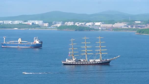 2020 Yazında Rusya Nın Başkenti Vladivostok Bir Eğitim Gemisi Pallada — Stok video