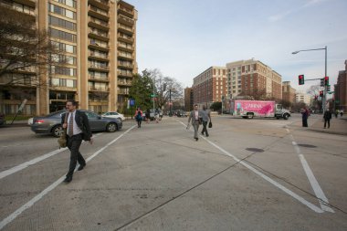 2016 Baharı - Washington DC, ABD - Washington DC şehir merkezinde yoğun kavşak