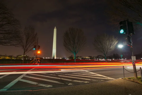 Pedestrian Crossing Leading Washington Monument Night — Stock Photo, Image