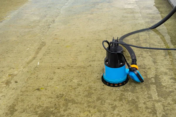 Submersible Pump Dewater Construction Site Pumping Flood Water Sing Deep — Stock Photo, Image