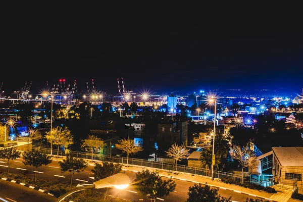 Pemandangan Kota Malam Yang Indah Dengan Pencahayaan Yang Indah — Stok Foto