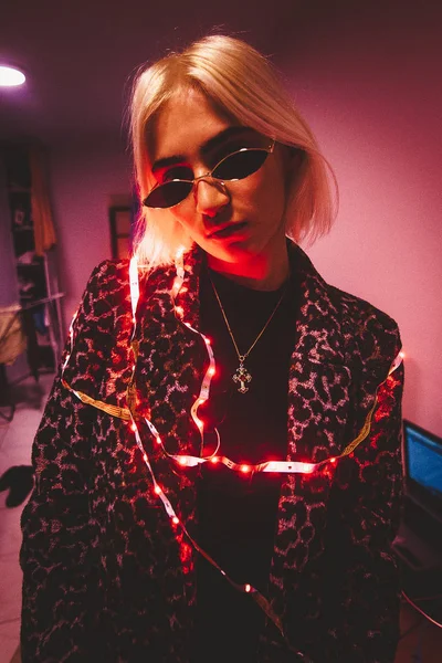 Young Blonde Hipster Woman Wrapped Glowing Garland — Stock Photo, Image