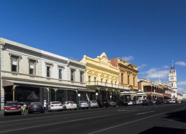 Ballarat kentinde Lydiard Caddesi 'nin görünümü, Victoria, Avustralya