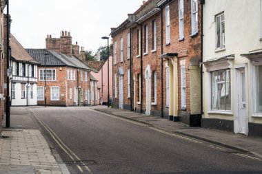 Beccles Suffolk, İngiltere, Temmuz 2018 - Ballygate yeni Pazar, Beccles, Suffolk, İngiltere'den tarihi binaların görünümü