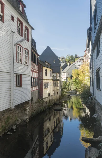 Casas Pitorescas Madeira Emolduradas Longo Rio Rur Centro Histórico Monschau — Fotografia de Stock