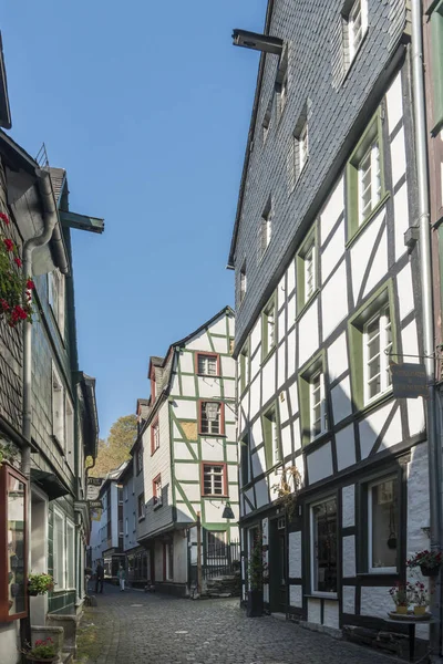 Malerische Fachwerkhäuser Historischen Zentrum Von Monschau Aachen Deutschland — Stockfoto