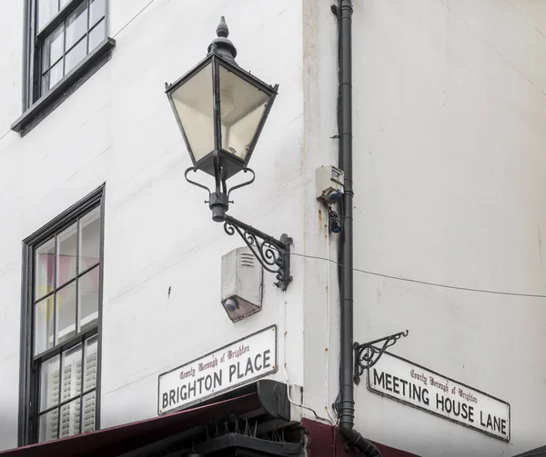 Nazwa Ulicy Podpisuje Rogu Brighton Place Dom Spotkań Lane Zabytkowe — Zdjęcie stockowe