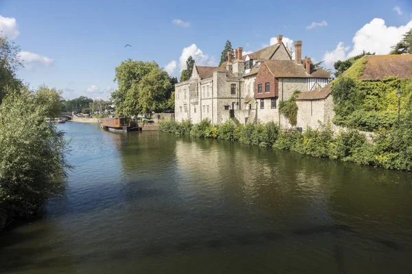 Widok Tyłu Pałac Arcybiskupi Rzeki Medway Maidstone Kent — Zdjęcie stockowe