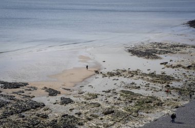 Birling Gap ve Seven Sisters kır Parkı 'nda plajın havadan görünümü