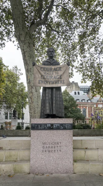 Millicent Garrett Fawcett Standbeeld — Stockfoto