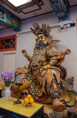 Po Lin Manastırı 'ndaki Budist heykeli, Lantau Adası, Hong Kong