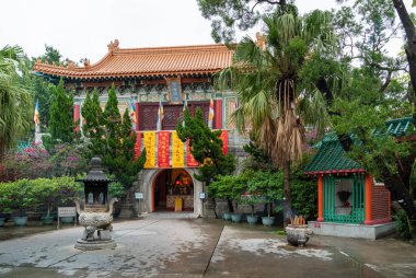 Po Lin Manastırına giriş, Ngon Ping Köyü, Lantau, Hong Kong