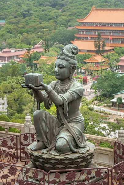 Statua Buddista Deva Che Offre Incenso Alla Statua Tian Tan — Foto Stock