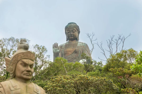 Statue Tian Tan Big Buddha Avec Tête Des Douze Divins — Photo