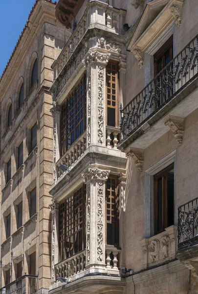 Rendesen Faragott Ablak Keret Egy Ősi Épület Város Salamanca Spanyolország — Stock Fotó