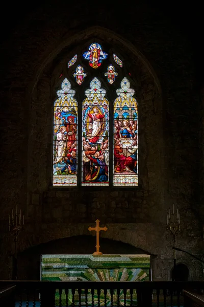 Altar Dan Gothic Jendela Kaca Patri Michael Archangel Gereja Desa — Stok Foto