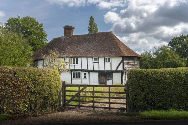 Antico Cottage Legno Incorniciato Nella Campagna Del Kent Regno Unito — Foto Stock