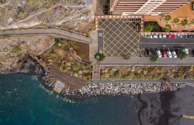 Üstten Görünüm bir sahil. Binalar Adası Tenerife, Kanarya Adaları, İspanya.