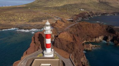 Tenerife, Kanarya Adaları, İspanya Hava görünümünü Teno deniz feneri. Wild Coast Atlas Okyanusu