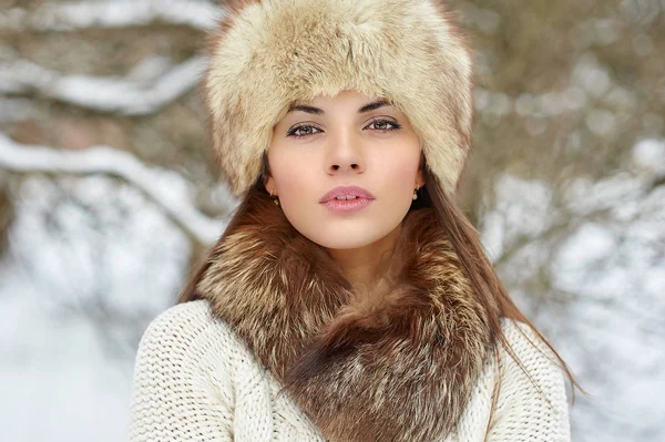 Piękny Portret Kobiety Zima Zewnątrz — Zdjęcie stockowe