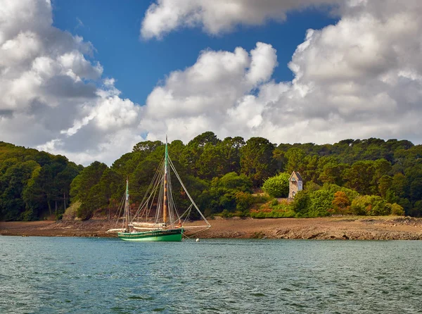 Navio Vela Rio Trieux França Bretanha — Fotografia de Stock